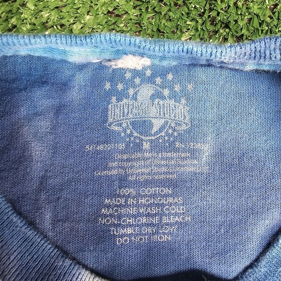 Despicable Me Tie Dye Minion Mayhem Universal Studios Promo Shirt M 2010 Movie - Picture 4 of 7